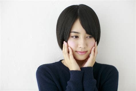 女性 恥ずかしがる 心理|「恥ずかしい気持ちが強い（恥ずかしがり屋）」とカ。